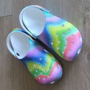 Rainbow spray Crocs, size 7M, 9F